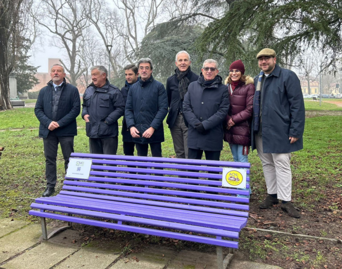 Inaugurata la “panchina viola” all’Allea per la Giornata Internazionale contro l’epilessia