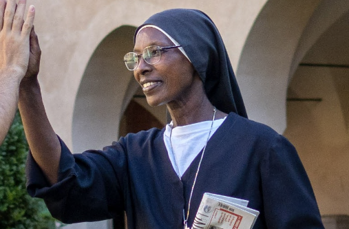 Novara ha detto addio a suor Regina: la sua vita era per i poveri