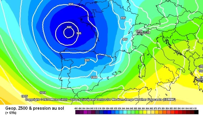 Nuova ondata di maltempo nel weekend: acquazzoni e neve a bassa quota