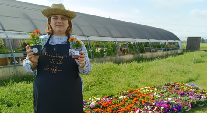 Anffas Novara e Anffas Borgomanero lanciano la campagna “Fiori… di testa”