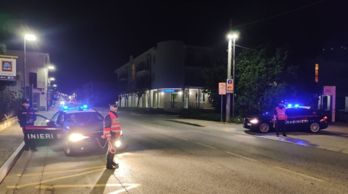 Baveno scooter non si ferma all’Alt: inseguito e denunciato
