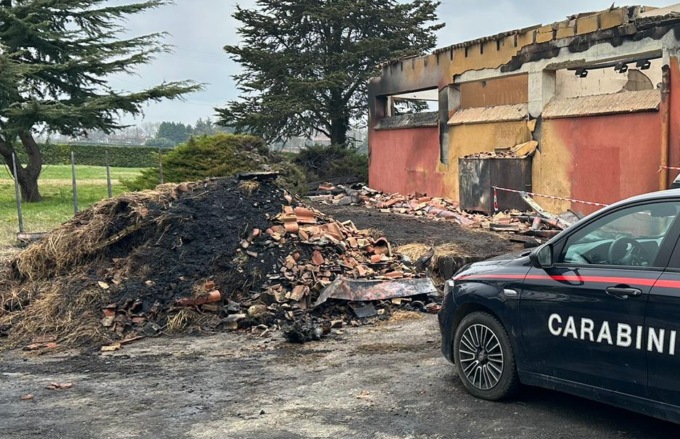 Cascina Motto: il Custode ha messo in salvo i cavalli e dato fuoco a tutto