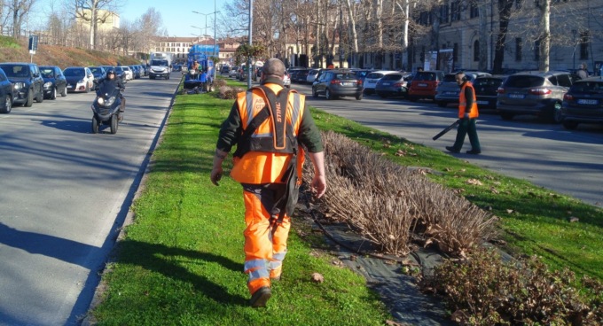 In città è tempo di cura del verde: in tutto un milione e 500mila metri quadri