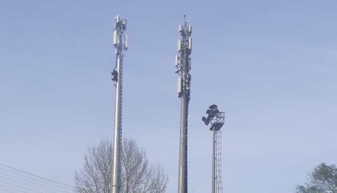 “Le antenne a Mercurago sono raddoppiate: perché non se le mettono a casa loro?”