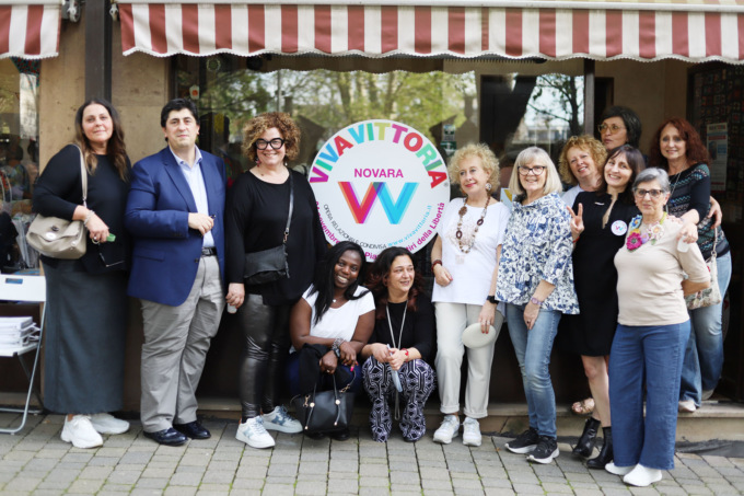 Insieme contro la violenza sulle donne: a Novara ha aperto lo Spazio “Viva Vittoria”