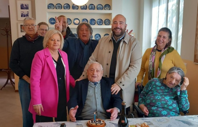 Novara: festa per Piero e le sue 102 primavere