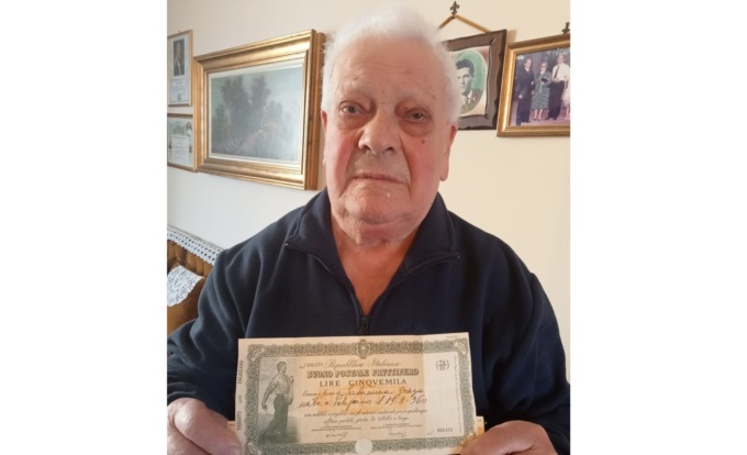 Cameri: 96enne dona terreno dove viene trovato buono postale da 100mila euro