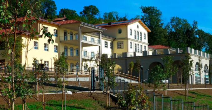 La Clinica Villa Cristina di Nebbiuno introduce il Kamishibai come terapia non farmacologica