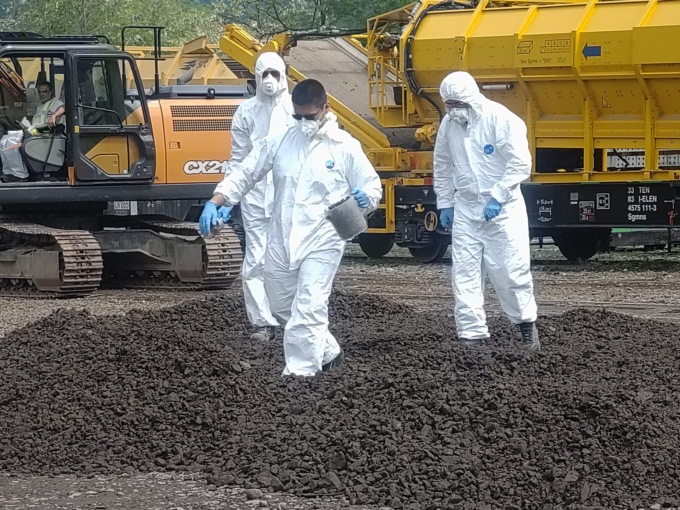 Smaltimento illecito di rifiuti: operazione in 33 province, 168 aree sospette, 40 sequestrate