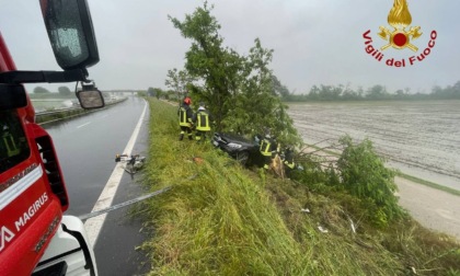 Auto ribaltata sulla Tangenziale di Novara