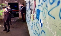 Imbratta con scritte e graffiti i muri di un parcheggio: 18enne denunciata