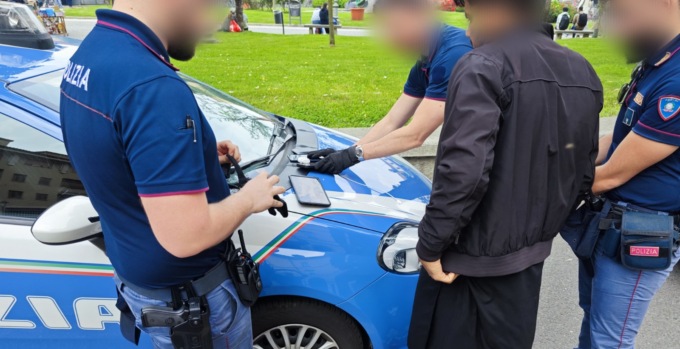 Controlli della Polizia a Novara: cittadino marocchino irregolare espulso