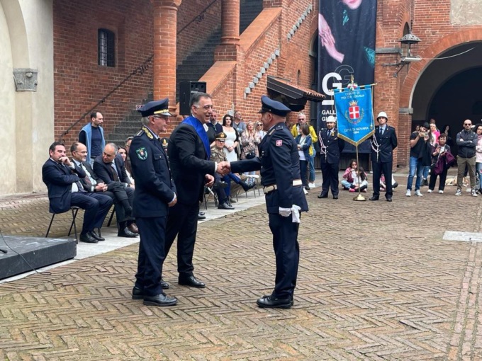 Nuovi agenti in servizio nella Polizia Provinciale e nella Municipale di Trecate
