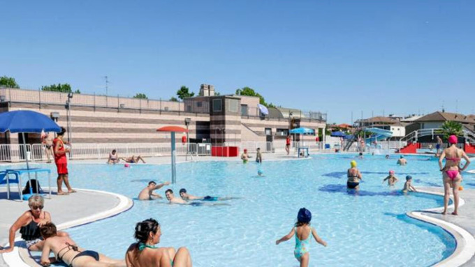 La piscina comunale di Trecate apre il 15 giugno