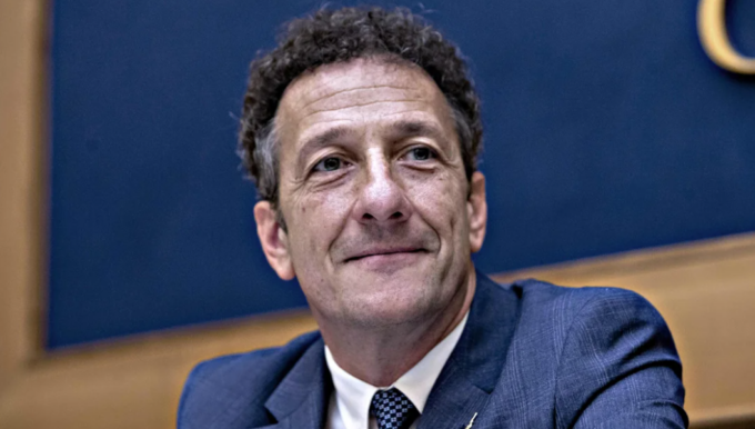 Gusmeroli: “Lo sportello aronese sulle bollette è stato un apripista in tutta Italia”