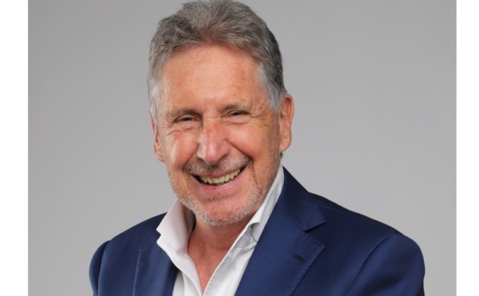 Elezioni Arona, Monti: “Altri 10 anni con un dittatore, lascio la politica”