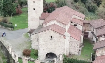 Successo per la visita al cantiere nella chiesa di San Vincenzo a Pombia