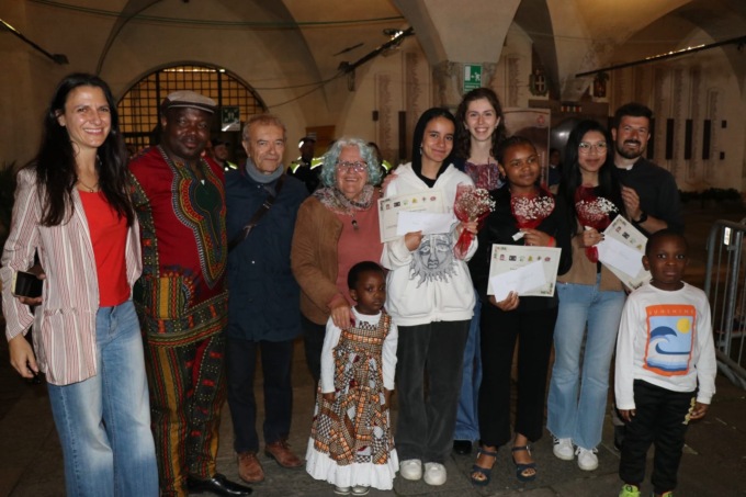 Novara: a tre giovani “cittadine del mondo” le borse di studio in memoria di Paola Assali