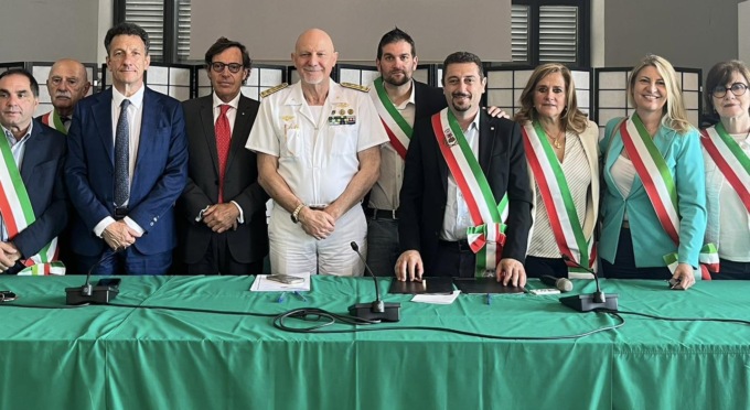 “LakeSarex 2024”: esercitazione aeronavale di ricerca e soccorso sul Lago Maggiore
