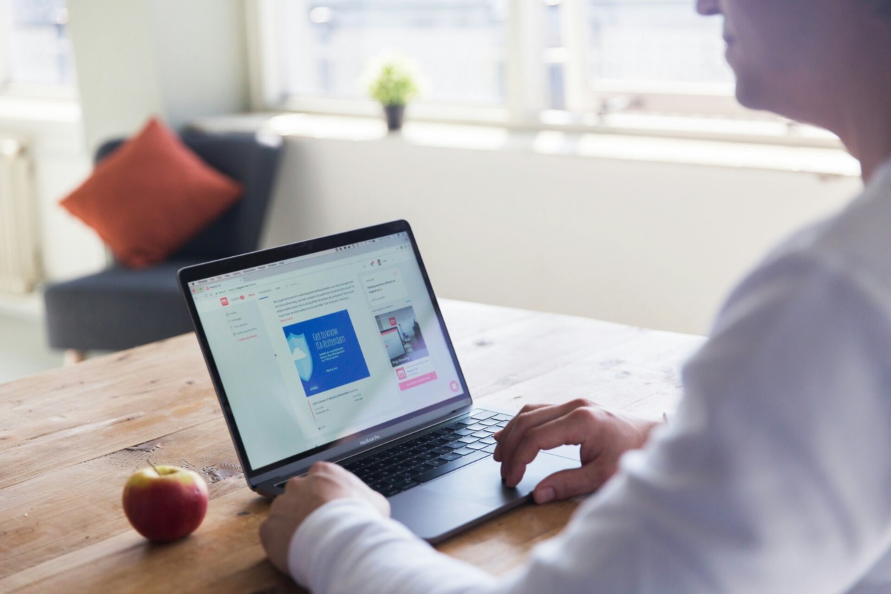 Dritte fondamentali per organizzare lo smart working dalla casa vacanze blindando i documenti sensibili