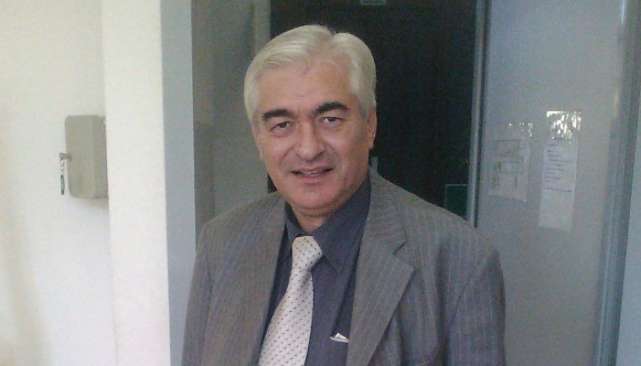 Novara, il preside dell’Omar taglia il traguardo della pensione