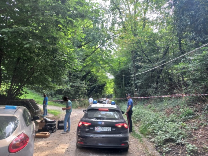 Trovato cadavere a Oleggio: l’uomo è stato ucciso con diverse coltellate