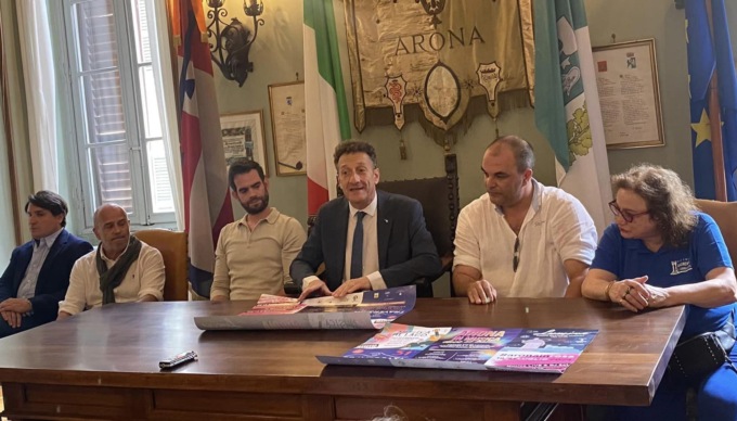Eventi estivi ad Arona: moda, ballo, Antonella Ruggiero e fuochi d’artificio