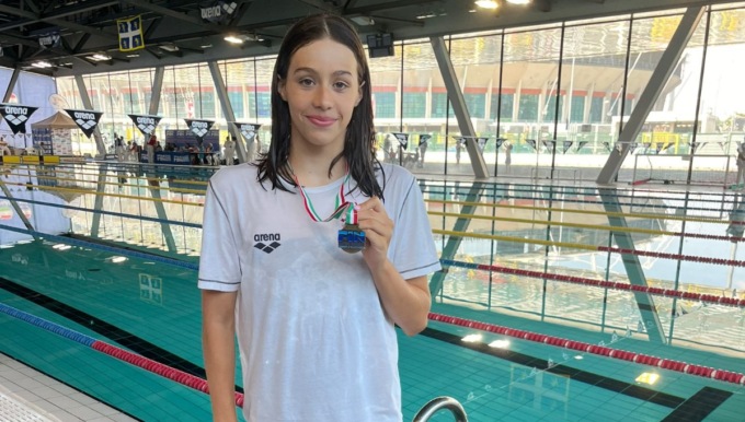 Libertas Nuoto Novara: pioggia di titoli e medaglie ai regionali estivi di categoria