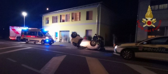 Incidente a Sologno: intervento dei vigili del fuoco