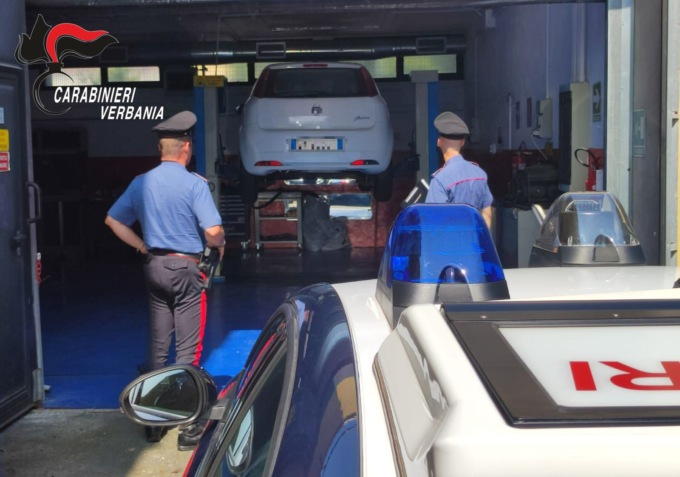 Auto modificate abusivamente: denunciati 3 titolari di officine e sanzioni a 280 automobilisti