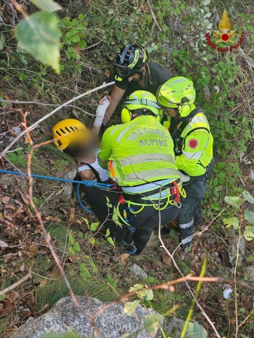 Escursionista salvata dai vigili del fuoco a Pella