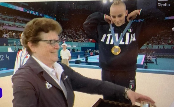 Olimpiadi: momento di grande emozione per la novarese Donatella Sacchi