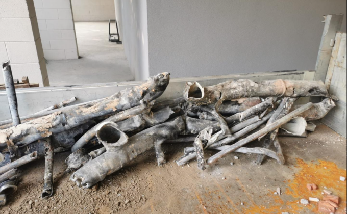 Varallo Pombia: nuovi servizi igienici alla Don G. Rossi e nuovi spogliatoi alla palestra di via Lana