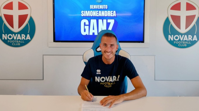 Calcio: Ganz è un attaccante del Novara FC
