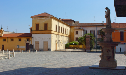 A Cerano divieto di giocare a palla (e non solo) in piazza Crespi