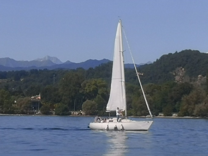 Venti persone dell’Uici di Novara e Vco in barca a vela grazie allo Yacht Club Arona