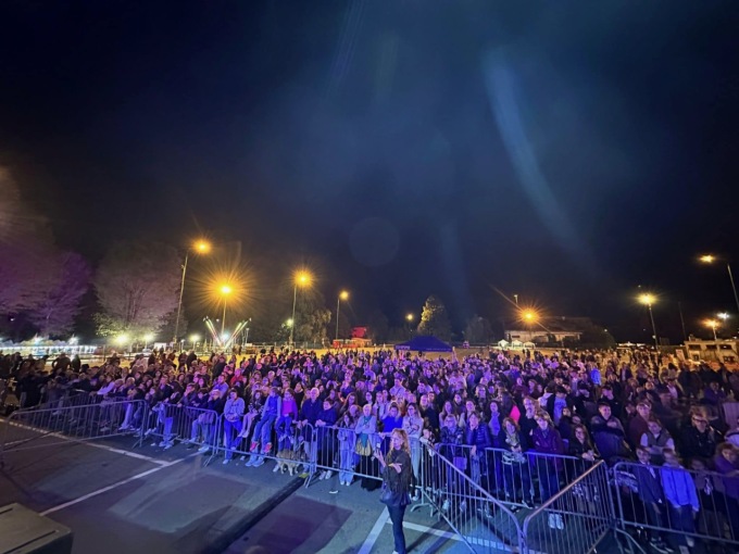 Successo per la prima serata di Arona On Stage: oggi si replica