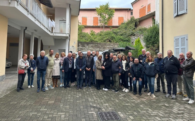 Inaugurato il nuovo mezzo di Auser Arona dedicato a Stefano