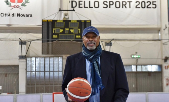 Emozioni per il ritorno a Novara di Mel Davis, stella dell’NBA che brillò nella Manner
