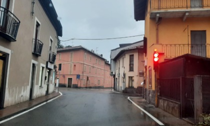 Castelletto raddoppia le telecamere per multare chi passa col rosso al semaforo