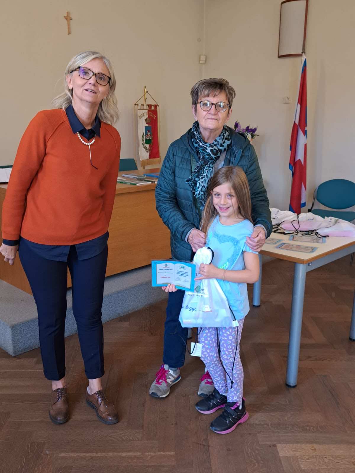 premiazione bambini in Biblioteca 1