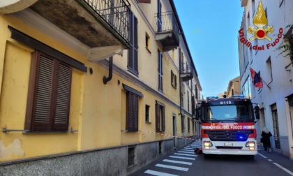 Incendio in un appartamento in via Mameli a Novara