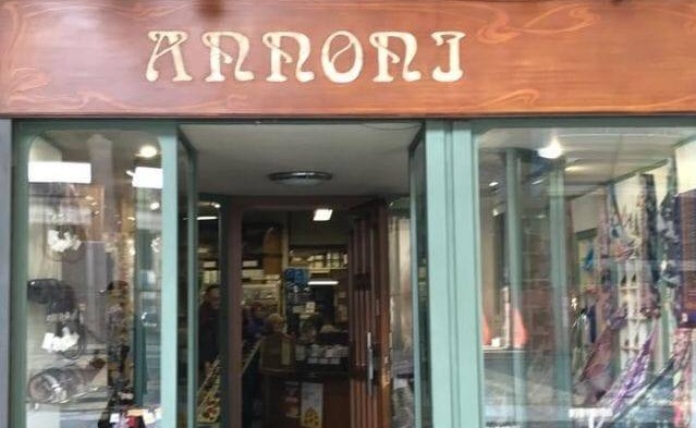 Novara si prepara a salutare la storica merceria Annoni