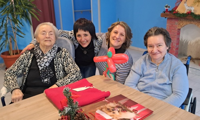 All’Rsa suor Valentini i “Nipoti di Babbo Natale” hanno esaudito i desideri degli ospiti