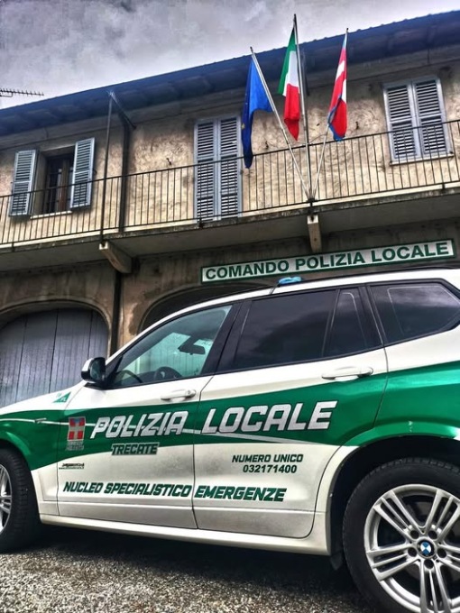Pusher consegnava droga su appuntamento in piazza Cattaneo a Trecate: arrestato