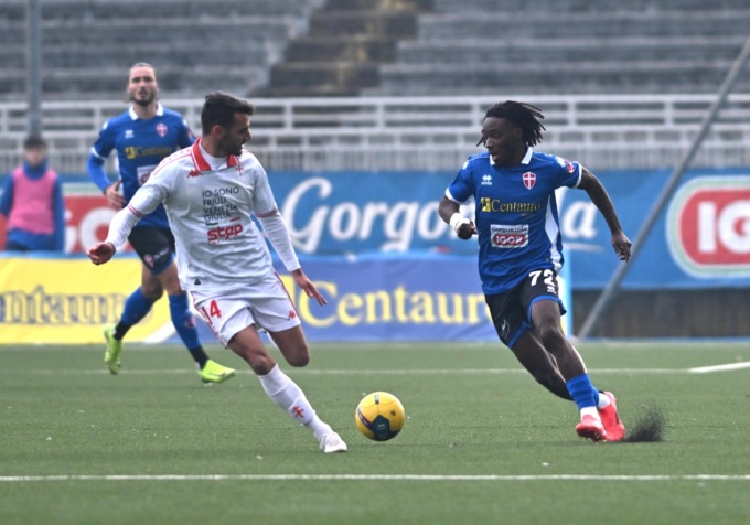 Il Novara Fc in dieci cede 3 -2 alla Triestina