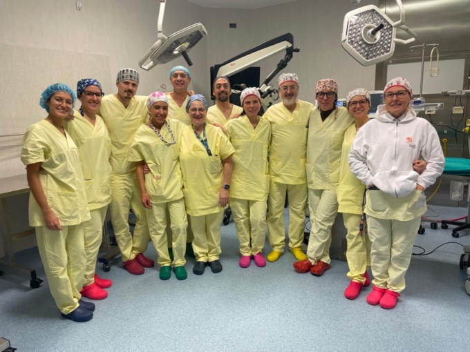 A Torino primo impianto cocleare al mondo, bimbo sordo di 8 mesi torna a sentire grazie a un robot