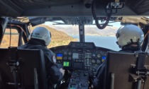 Velivolo dei carabinieri di Volpiano in volo sul Vco per garantire sicurezza durante le feste