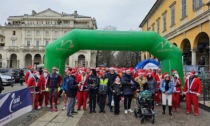 Novara: grande successo per la corsa dei Babbi Natale a favore di Neo-n