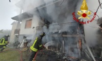 Incendio a Vignone: casa in fiamme, nessun ferito e due gatti salvati dai pompieri